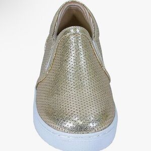 NWOT - Gold Mila women's wide width comfort loafer